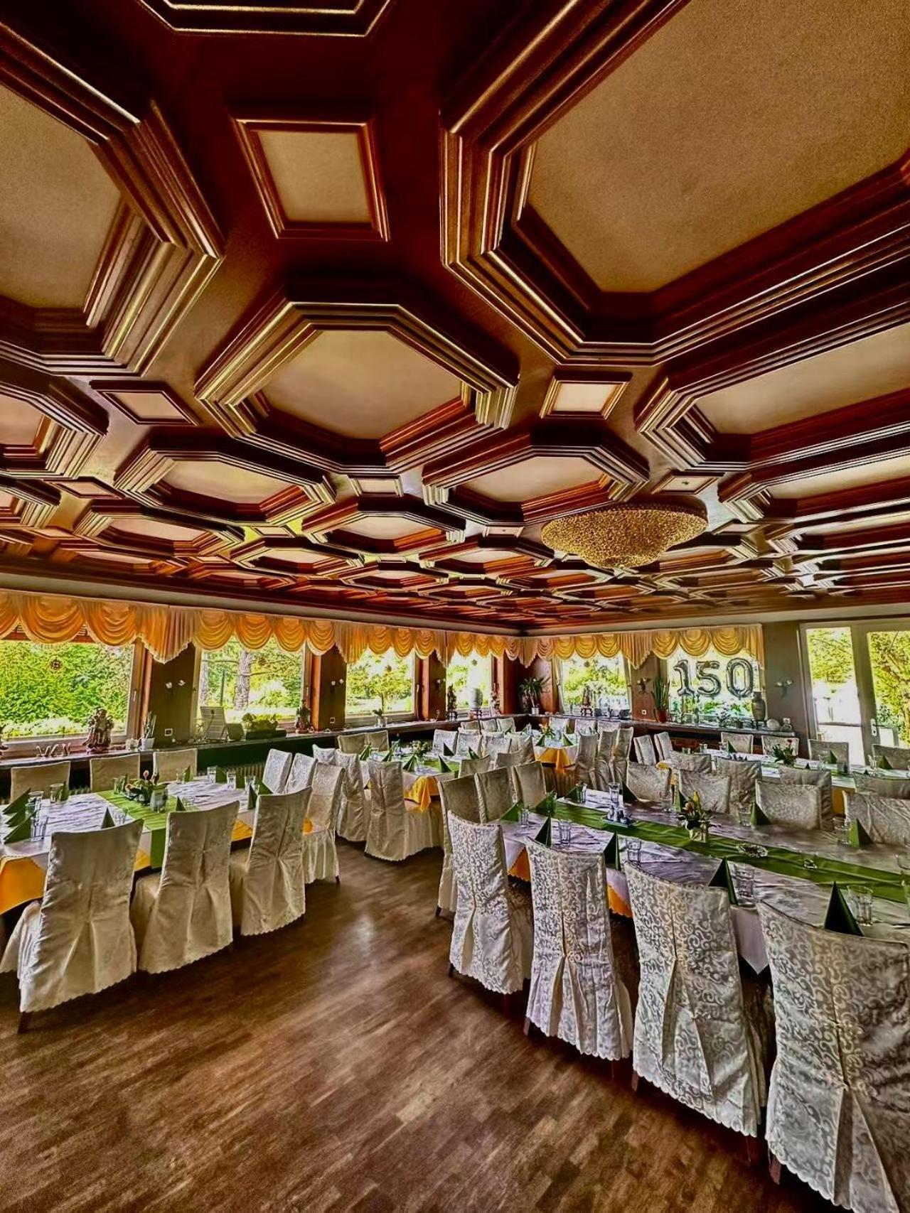 Hotel Royal Garden Бад Ибург Екстериор снимка